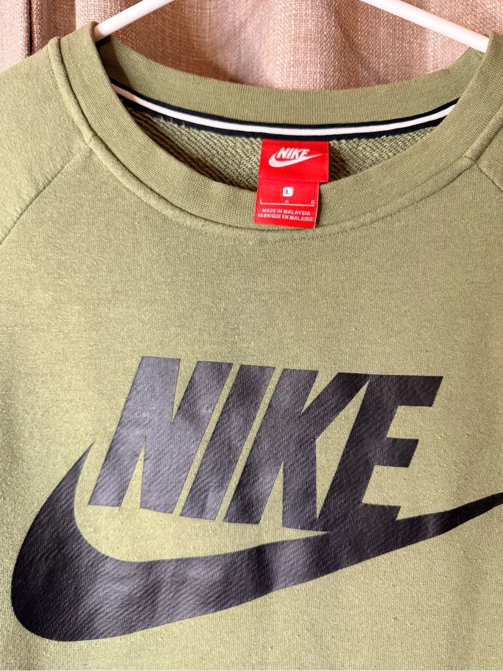 Nike Sportswear Futura Graphic Crewneck Sweatshirt Olive Green Large